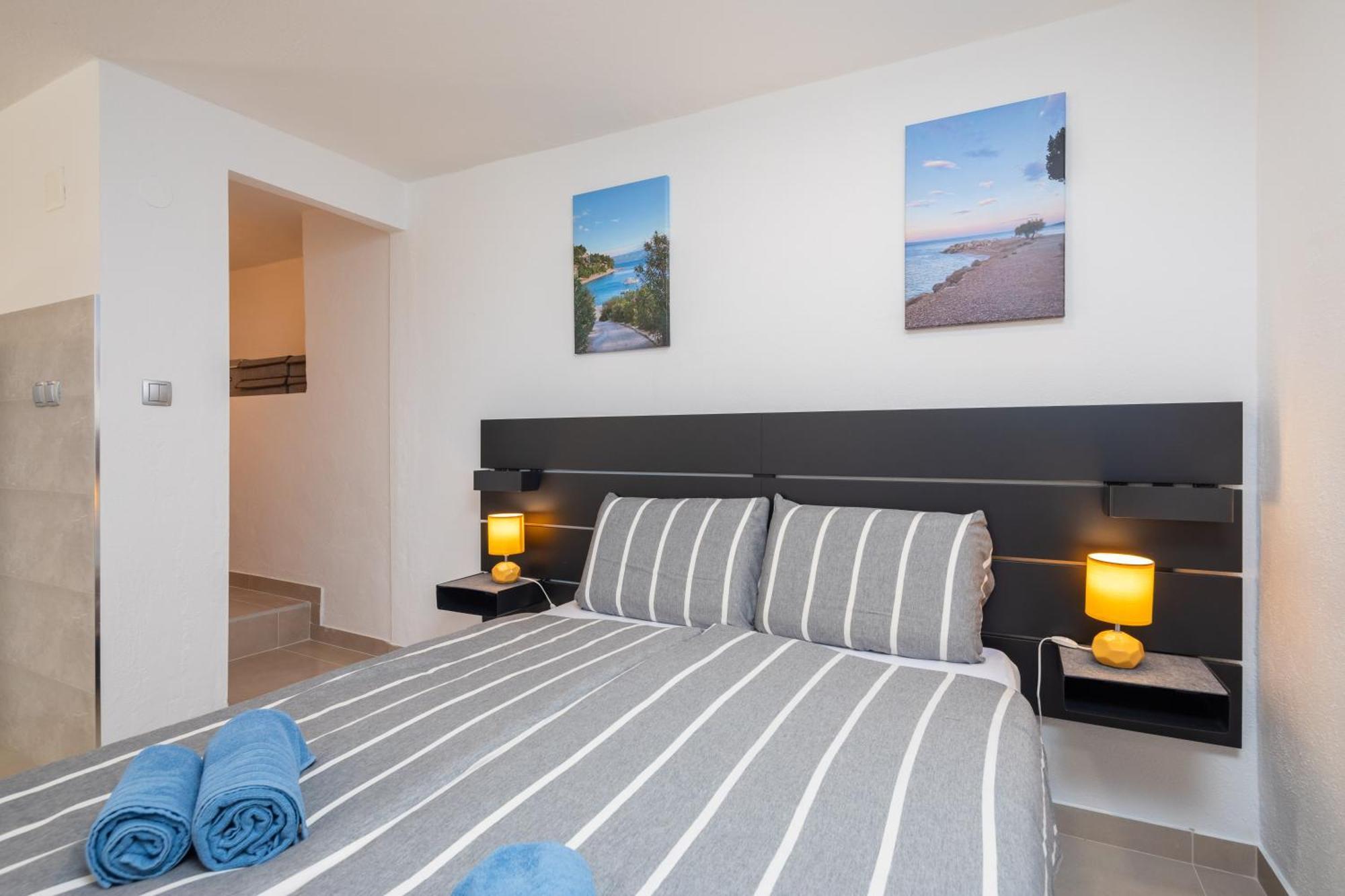 Sunshine Suites Omis Exterior photo