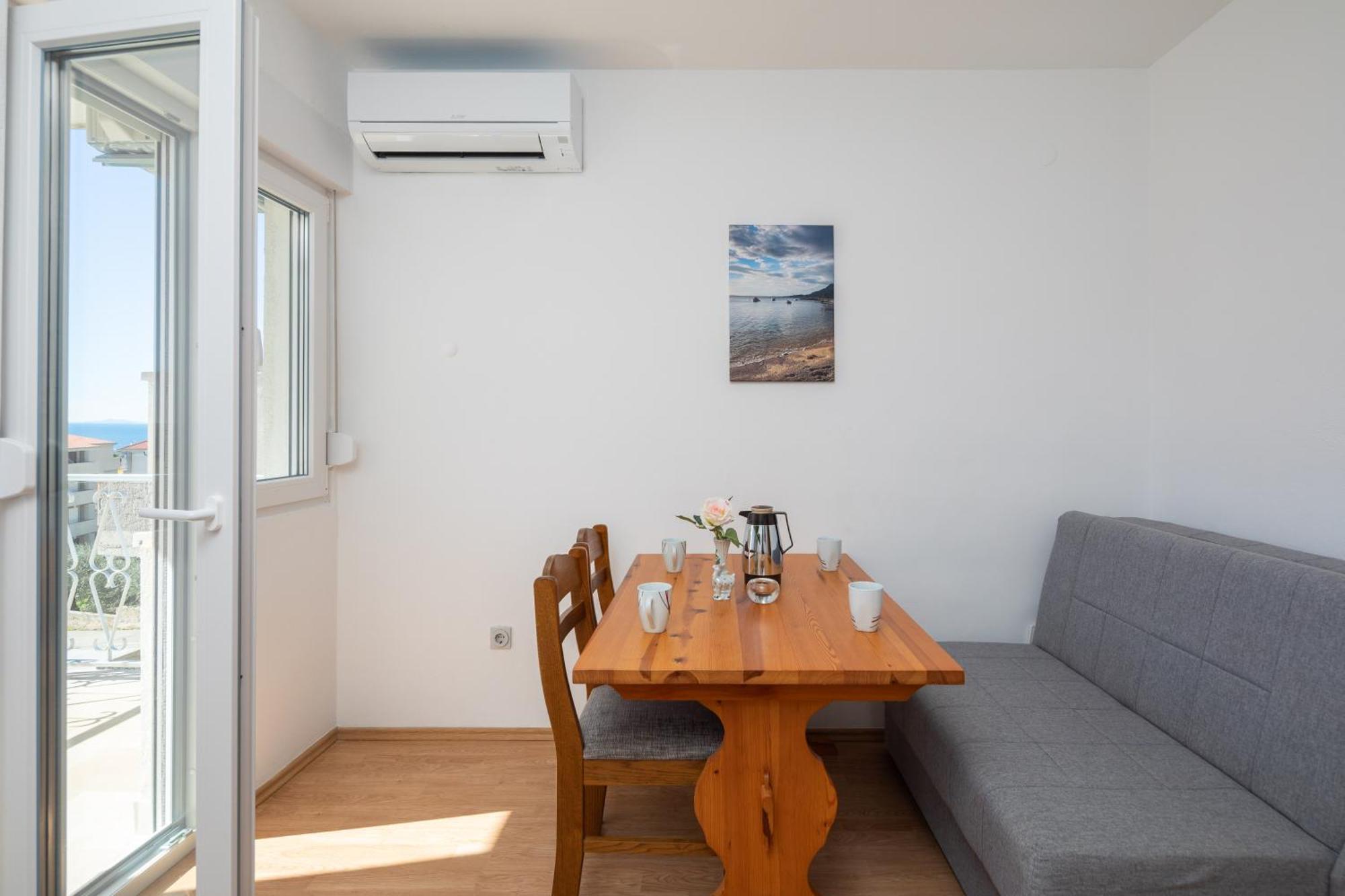 Sunshine Suites Omis Exterior photo
