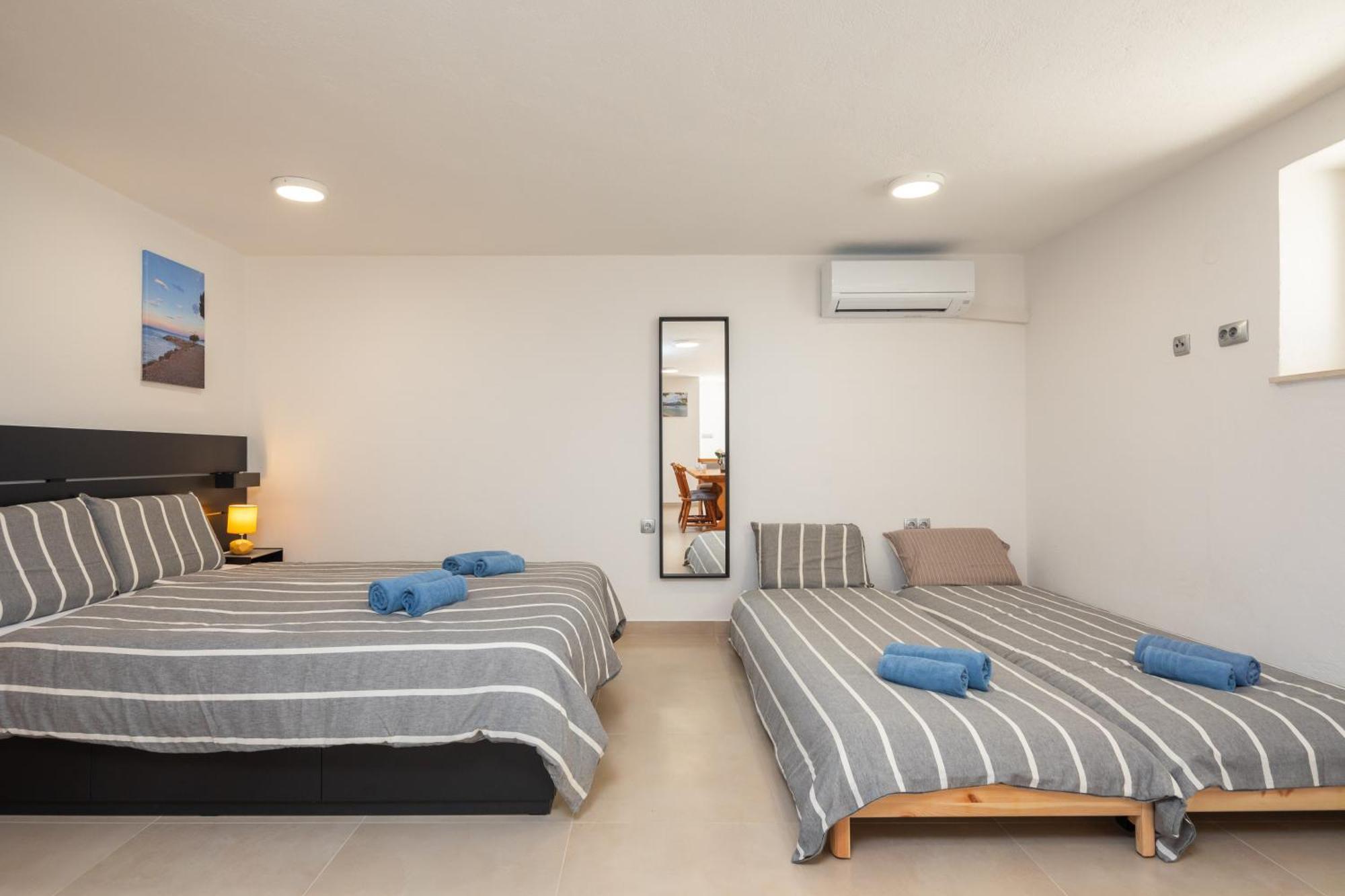 Sunshine Suites Omis Exterior photo