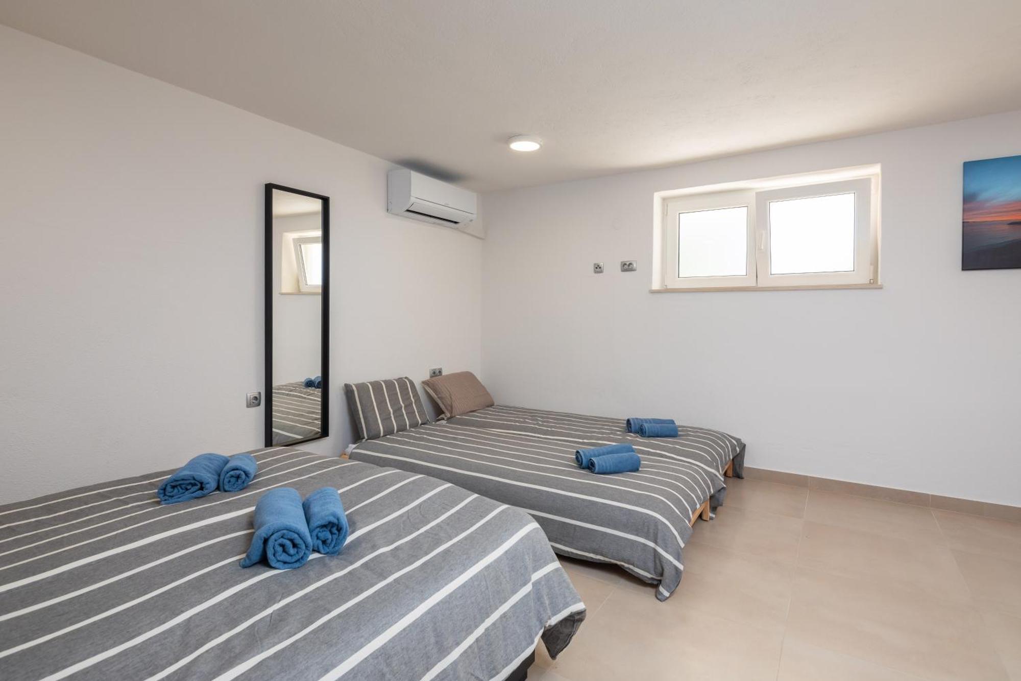 Sunshine Suites Omis Exterior photo